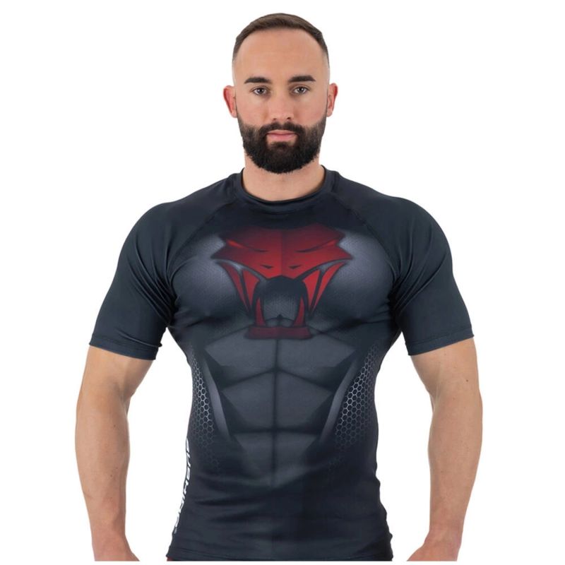 The "Snake" compression Rashguard shirt is made of DBX MORE DRY M material. ODZIEŻ - Koszulki treningowe Your Sports Performance