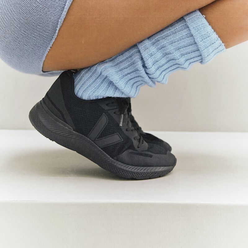 Veja IMPALA EN-MESH FULL-BLACK (IP1402456A) In preparation Your Sports Performance