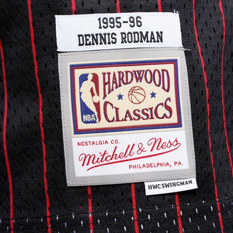 Mitchell & Ness Chicago Bulls NBA Swingman Alternate Jersey Bulls 95 Dennis Rodman M SMJYGS18150-CBUBLCK95DRD Clothing/Lifestyle/T-shirts/Mitchell & Ness Your Sports Performance