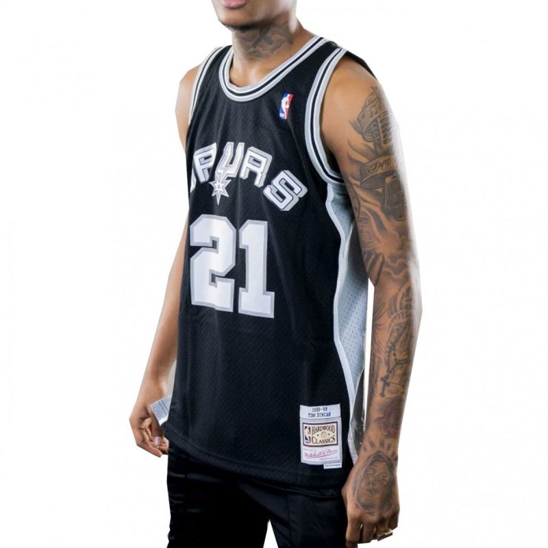 Mitchell & Ness NBA Swingman San Antonio Spurs Tim Duncan T-Shirt SMJYGS18208-SASBLCK98TDU Clothing/Lifestyle/T-shirts/Mitchell & Ness Your Sports Performance