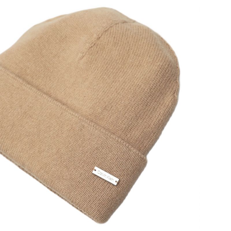 Calvin Klein Cashmere Beanie W K60K609973 Clothing/Multisport/Calvin Klein Your Sports Performance
