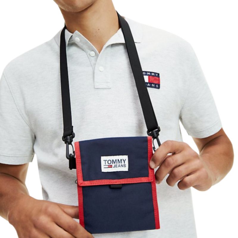 TOMMY JEANS MEN'S TJM EXPLORER POUCH In preparation Your Sports Performance