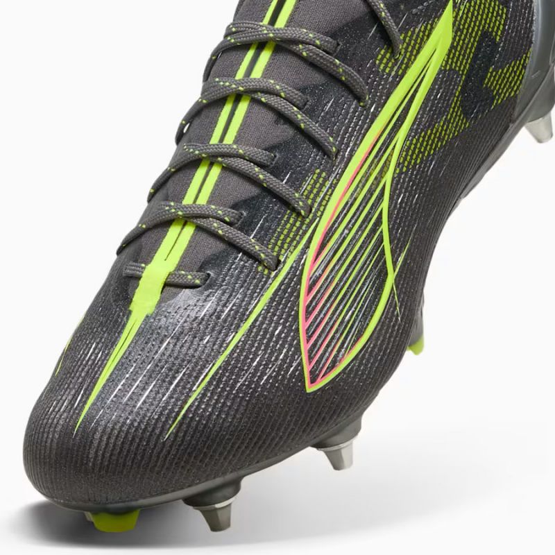 Puma Ultra 5 Ultimate MxSG M 108343-03 football boots Footwear/Football/SG/SR Puma