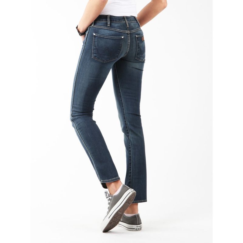 Wrangler Courtney Storm Break Jeans W W23SP536V Clothing/Lifestyle/Trousers, shorts/Wrangler Your Sports Performance