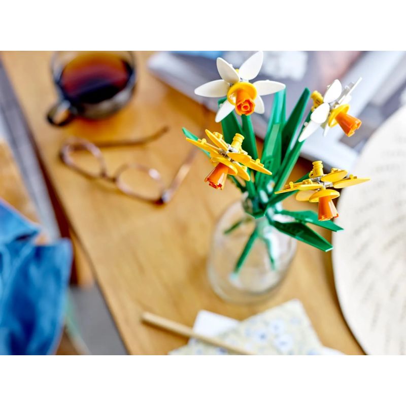 LEGO BOTANICALS 40747 Daffodils In preparation Your Sports Performance