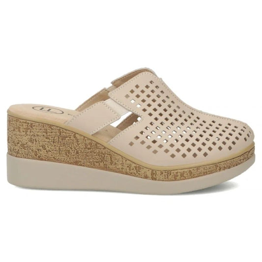 Leather wedge sandals with closed heel, beige, Filippo DK6818 Filippo