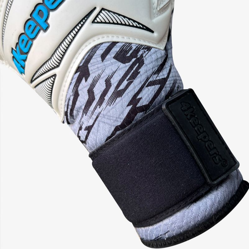 Goalkeeping gloves 4keepers Force V.2.25 RF 2G M S961193 Accessories/Gloves/4keepers Your Sports Performance