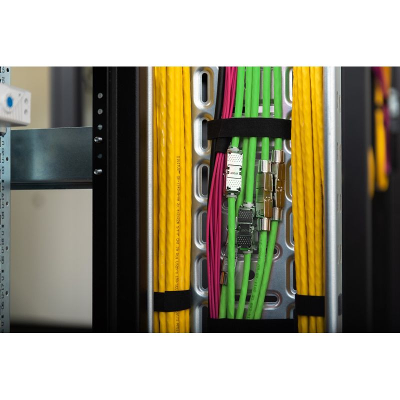 DIGITUS installation cable cat.8.2, S/FTP, Dca, AWG 22/1, LSOH, 500m, green, reel Kable, gniazda i wtyki/Kable sieciowe Your Sports Performance
