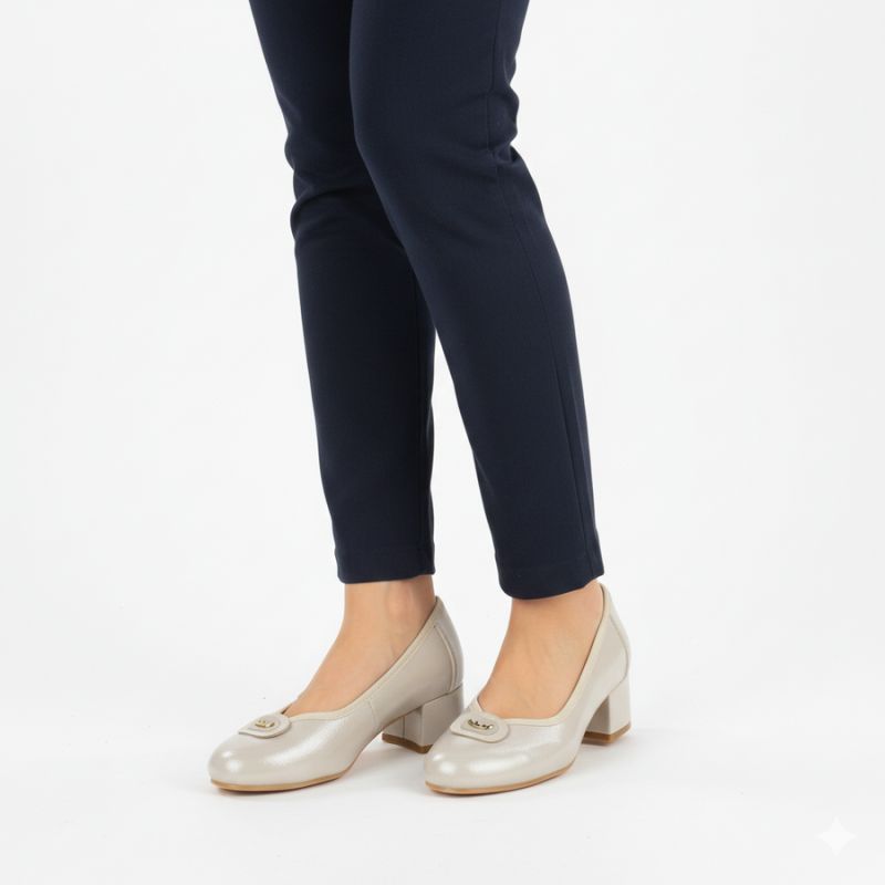 Women's boots, suede, insulated, openwork, khaki, Potocki 12522 To be categorized Your Sports Performance