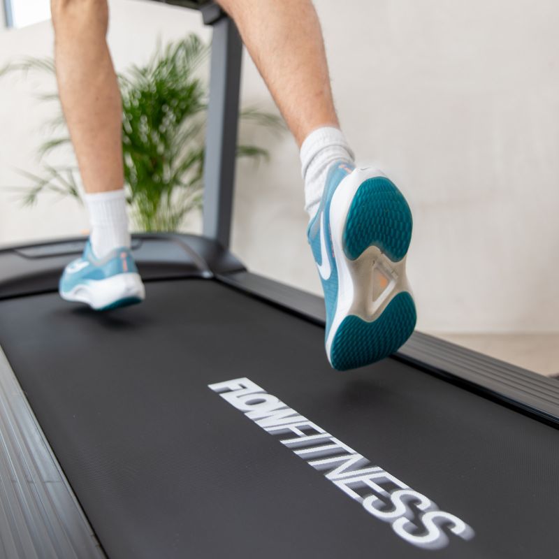 FLOW FITNESS ELECTRIC TREADMILL RUNNER DTM2500 In preparation Your Sports Performance
