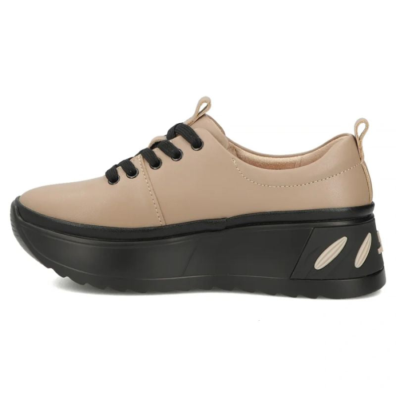 Women's leather sneakers on a taupe platform Filippo DP8006