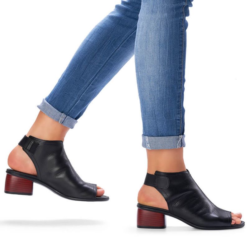 Leather comfortable sandals Remonte W RKR654 Footwear/Lifestyle/Rieker Your Sports Performance
