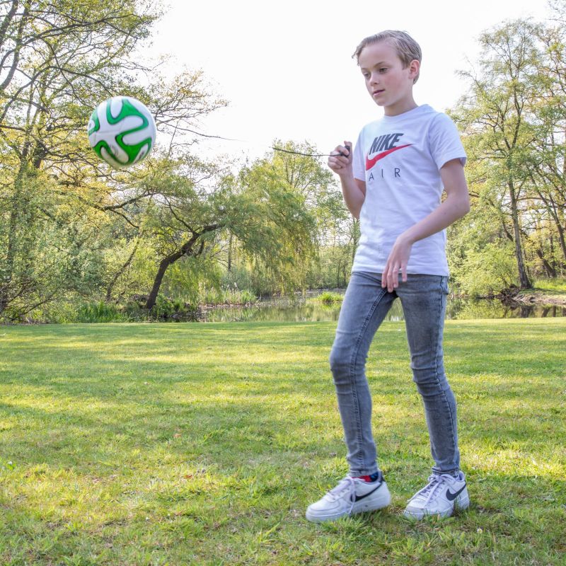 VIRTUFIT FOOTBALL TRAINER - BALL WITH ROPE In preparation Your Sports Performance