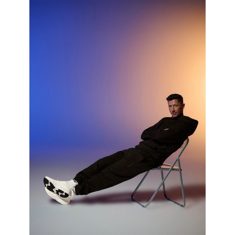 Men's 4F jogger sweatpants | Robert Lewandowski RL9KSS26TTROM1950-20S
