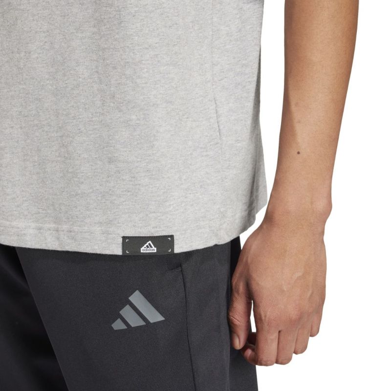 adidas Modern Essentials Graphic M T-shirt IW2648 Clothing/Lifestyle/T-shirts Adidas