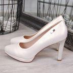 Pumps on a platform pearl beige W Sergio Leone Footwear/Lifestyle/Sergio Leone Your Sports Performance