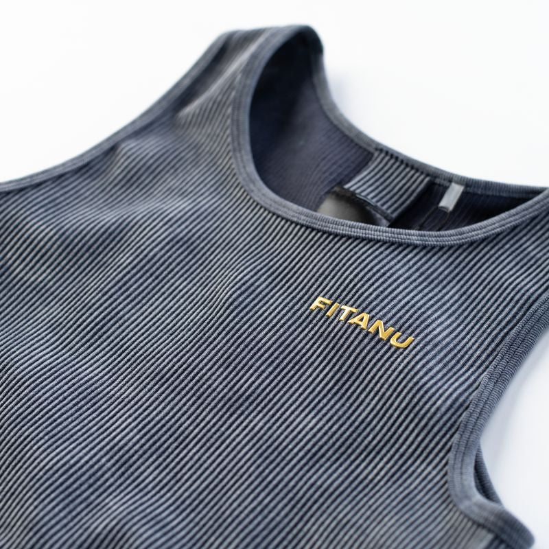Women's Sleeveless Fit SEAMLESS Top Fitanu