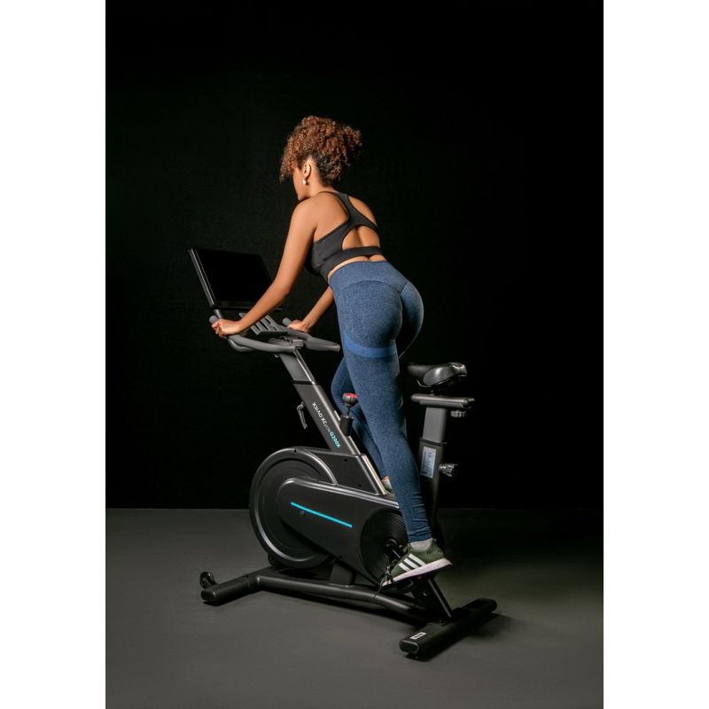 OVICX Q200X magnetic exercise bike with 15.6" TFT touchscreen, WIFI bluetooth & app In preparation Your Sports Performance