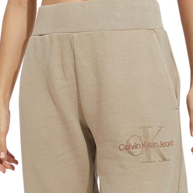 Calvin Klein Jeans W J20J221921 trousers Clothing/Lifestyle/Trousers, shorts/Calvin Klein Jeans Your Sports Performance