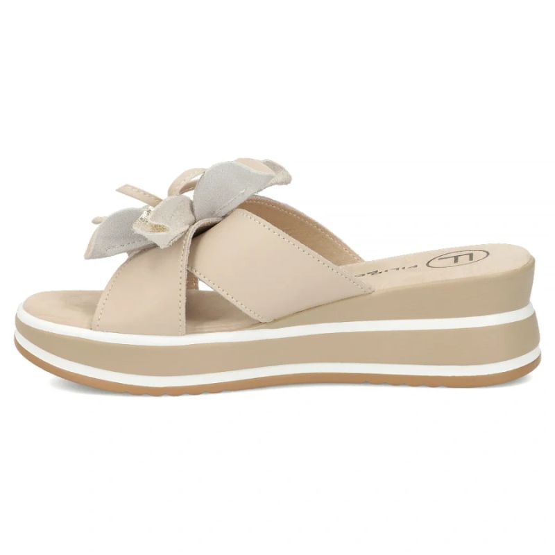 Women's leather wedge sandals with a flower, beige Filippo DK7636 Filippo
