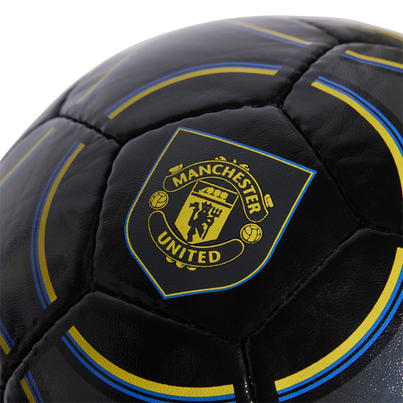 adidas Manchester United Club JP3059 Ball In preparation Your Sports Performance