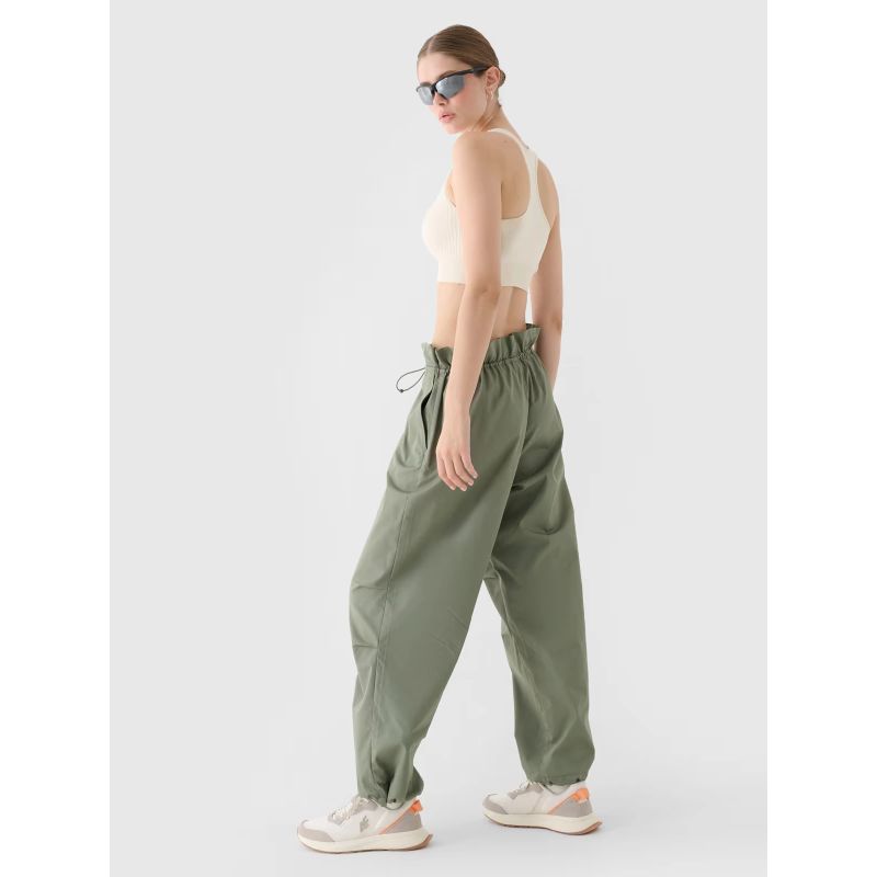 Women's casual oversize parachute pants 4F 4FRSS24TTROF1330-44S *Kategoria tymczasowa Your Sports Performance