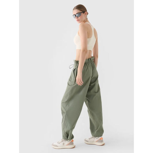 Women's casual oversize parachute pants 4F 4FRSS24TTROF1330-44S *Kategoria tymczasowa Your Sports Performance