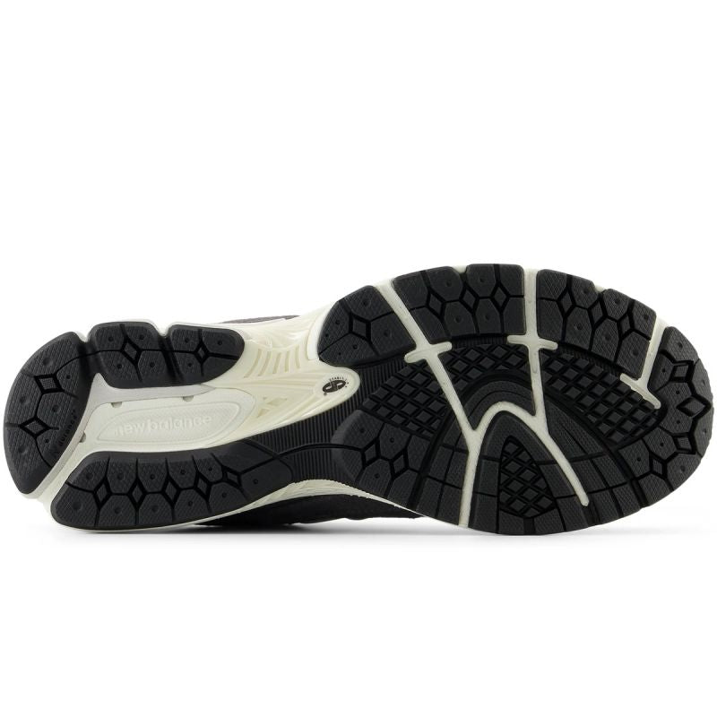 New Balance M2002RFB sports shoes Footwear/Lifestyle New Balance