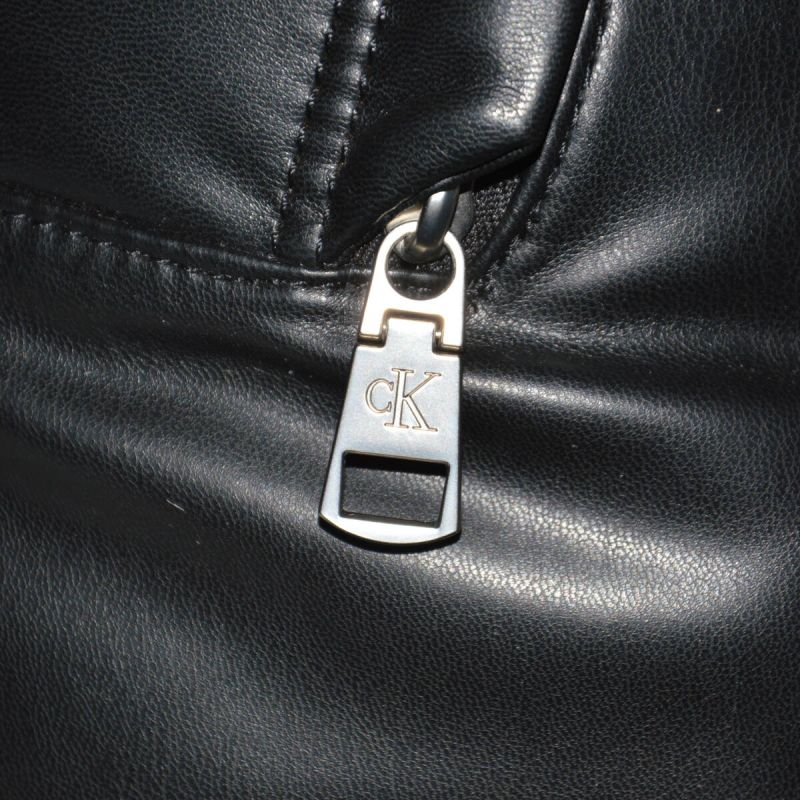 Calvin Klein Leather Laptop Backpack Black - ZM0ZM02568BDS Akcesoria i sprzęt koszykarski/Saszetki, nerki Your Sports Performance