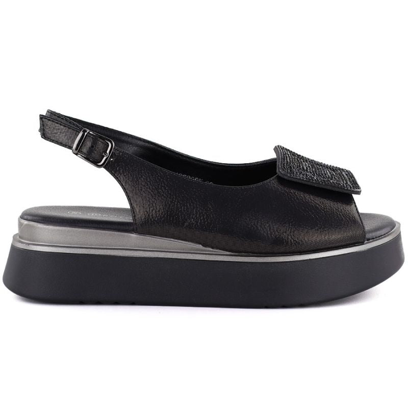 Women's sandals on a thick platform, black Potocki SZ12590 To be categorized Your Sports Performance