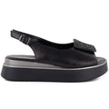 Women's sandals on a thick platform, black Potocki SZ12590 To be categorized Your Sports Performance