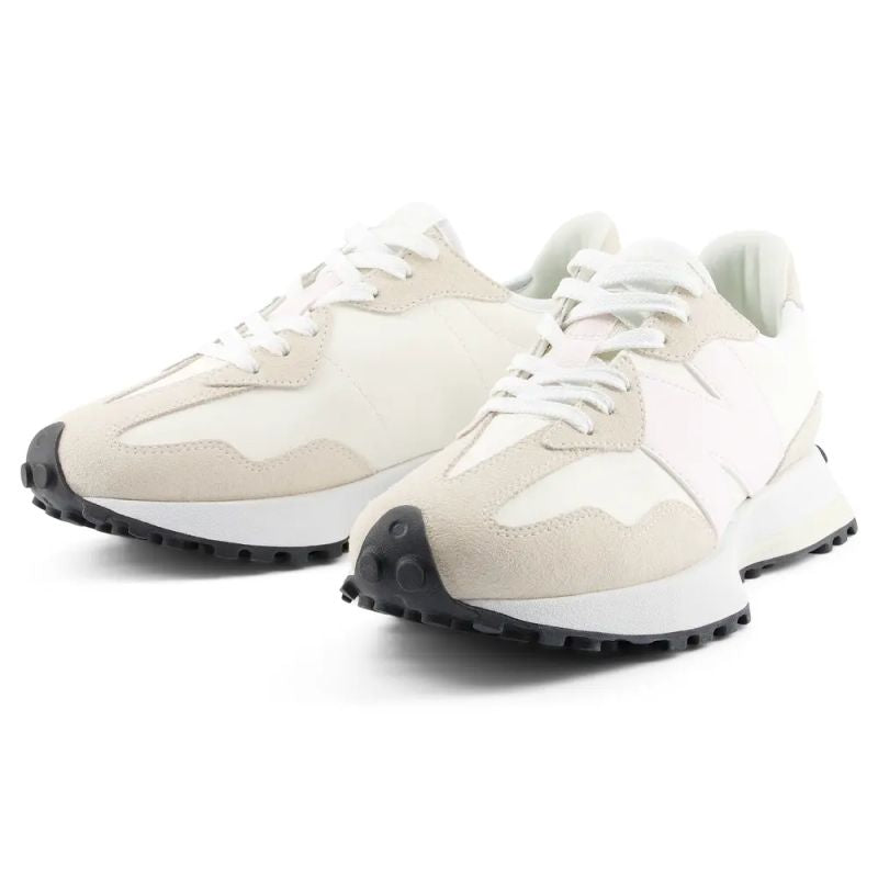 Women’s Classic New Balance 327 Lifestyle Shoes (W3271UO)