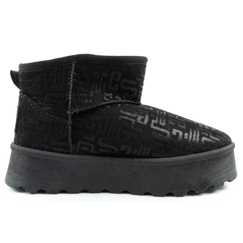 Lee Cooper women's winter snow boots, fashionable fur lined ankle boots, black Lee Cooper
