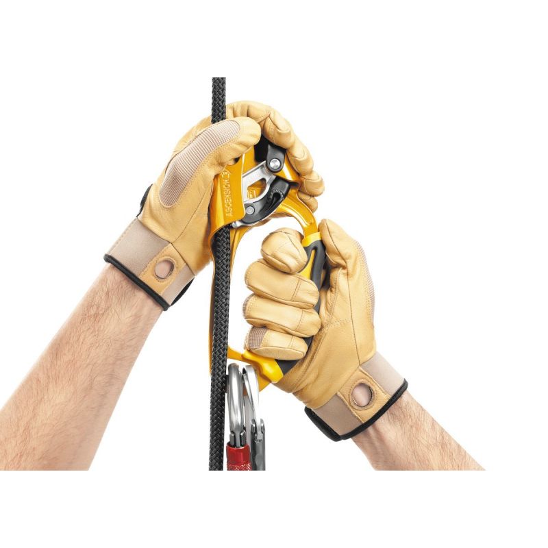 Petzl ASCENSION right-hand ascender, black and yellow Wspinaczka/Akcesoria Your Sports Performance