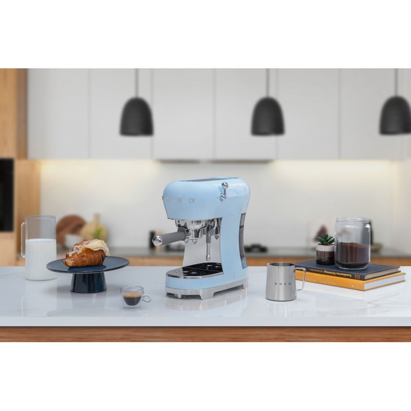 Smeg ECF02PBEU Pastel Blue Coffee Machine AGD - Produkty/Ekspresy do kawy Your Sports Performance