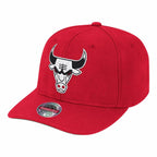 Mitchell & Ness NBA Chicago Bulls Team Ground Stretch Cap - 6HSSMM19357-CBURED1 Odzież/Czapki/Czapki z daszkiem Your Sports Performance