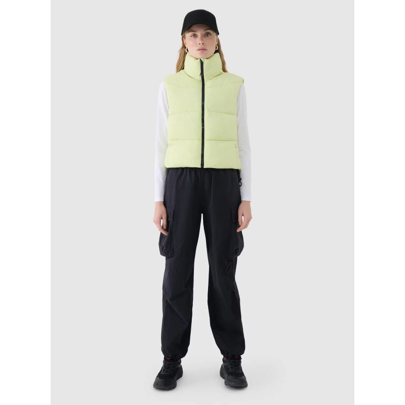 Cropped down vest with synthetic filling for women 4F 4FWSS25TVJAF182-45S *Kategoria tymczasowa Your Sports Performance