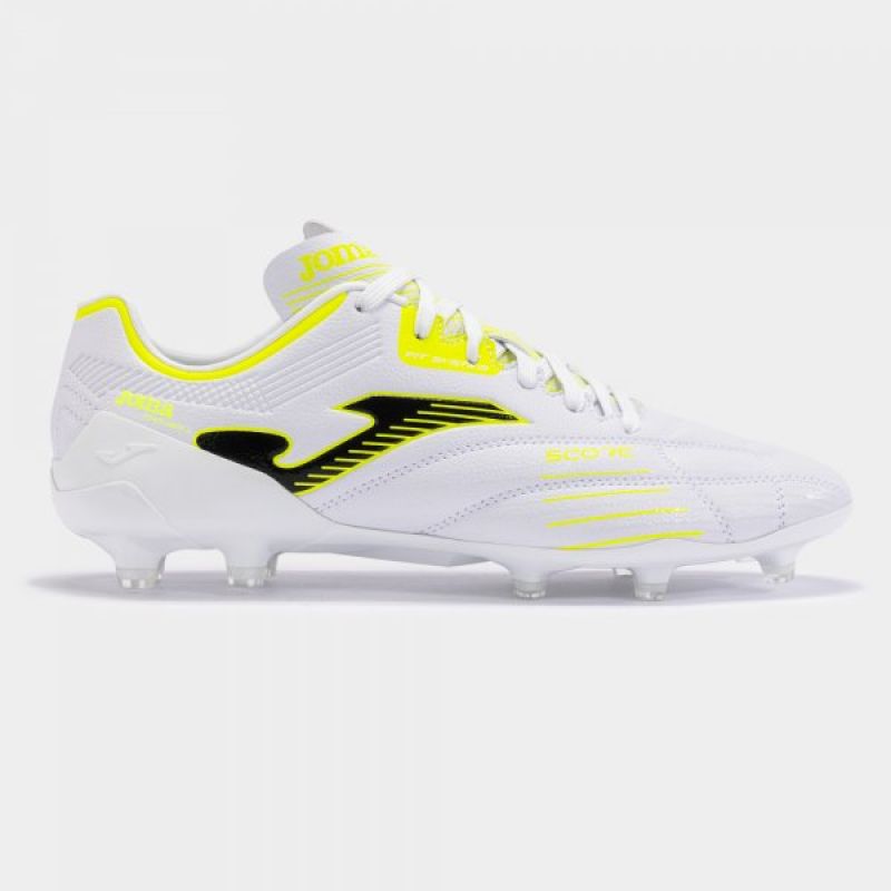 SCORE 2402 WHITE FIRM GROUND Footwear/Football Your Sports Performance