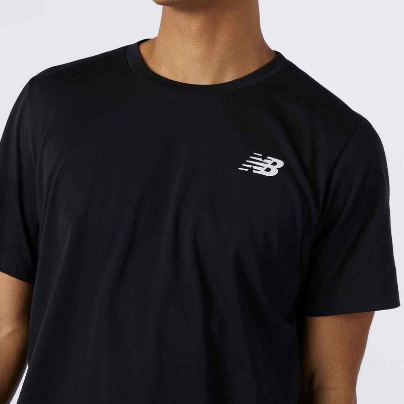 New Balance Hearthertech Tee BK M MT11070BK Clothing/Lifestyle/T-shirts/New Balance New Balance