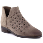 Women's suede ankle boots, openwork, dark beige, Vinceza 58626 To be categorized Your Sports Performance