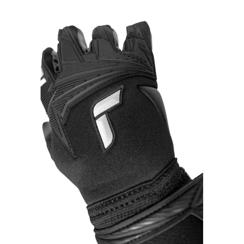 Attrakt Freegel Infinity Black Goalkeeper Gloves 5670735-7700 To be categorized Your Sports Performance