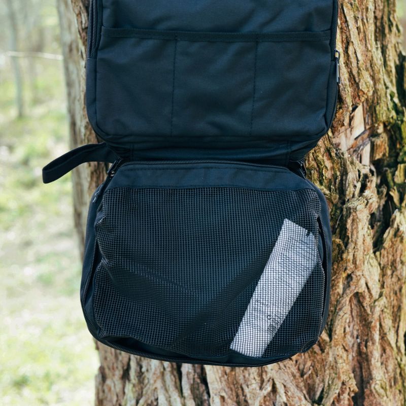 Offlander travel cosmetic bag for hanging OFF_CACC_06BK Accessories/pozostałe portfele i kosmetyczki Your Sports Performance