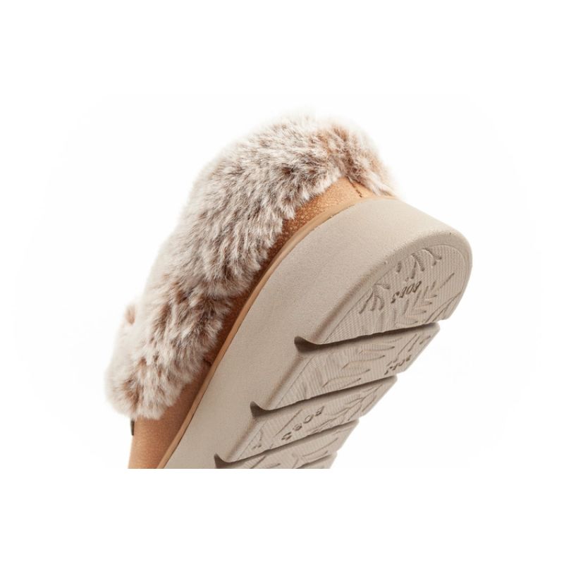 Skechers Cozy Blend slipper shoes for women, insulated slip-on sneakers Skechers