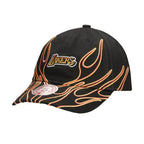Mitchell & Ness NBA LA Los Angeles Lakers Flamez Strapback Cap - 6LUXMM20018 LALBLCK Odzież/Czapki/Czapki z daszkiem Your Sports Performance