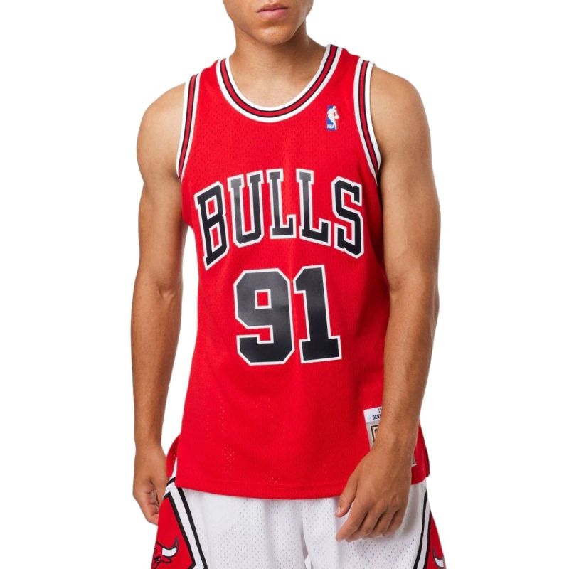 Mitchell &amp; Ness Chicago Bulls NBA Dennis Rodman T-shirt M SMJYGS18154-CBUSCAR97DRD Clothing/Basketball/Jordan Your Sports Performance