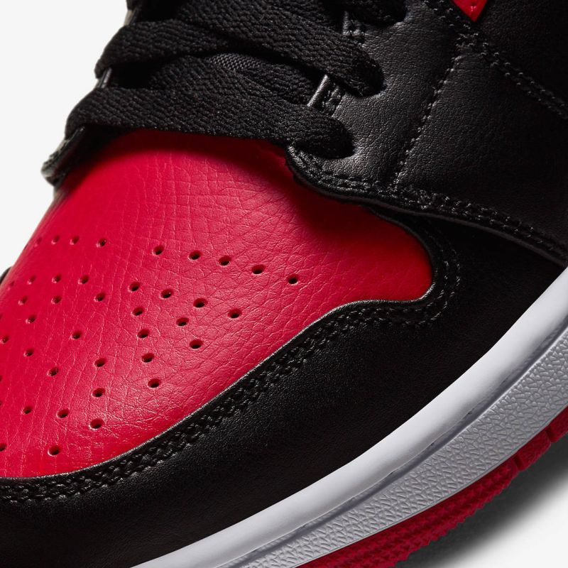 Air Jordan 1 Mid Banned Basketball Shoe - 554724-074 Obuwie/Buty do koszykówki męskie/Air Jordan Your Sports Performance