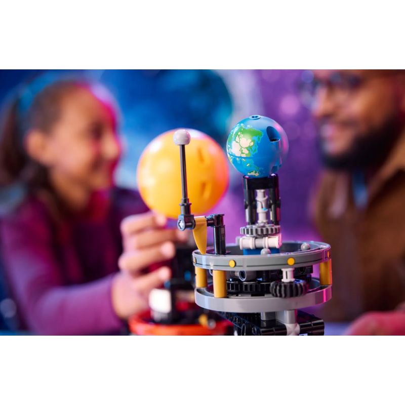 LEGO Technic 42179 Planet Earth and Moon in Orbit (SALE) In preparation Your Sports Performance