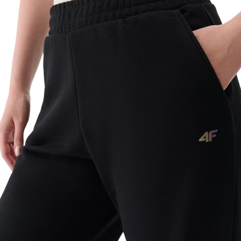 Trousers 4F W 4FWAW24TTROF0839 20S Clothing/Lifestyle/Trousers, shorts/4F 4F