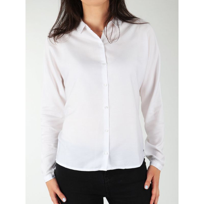 Wrangler Relaxed Shirt W W5213LR12 Clothing/Lifestyle/T-shirts/Wrangler Your Sports Performance