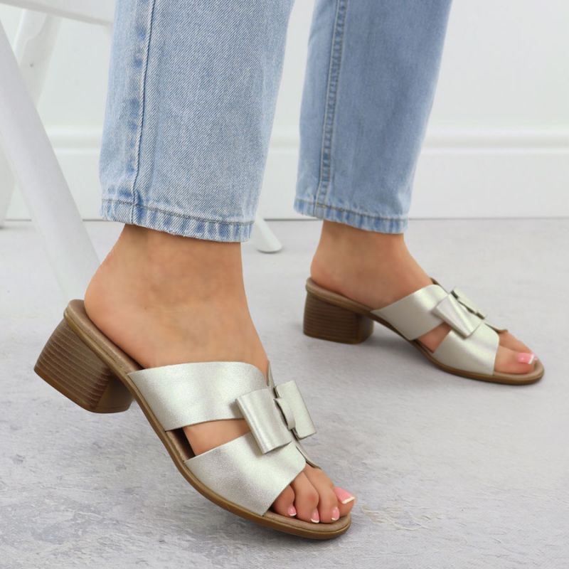 Women's leather slides on a block, gold Remonte R8759-90 Footwear Your Sports Performance